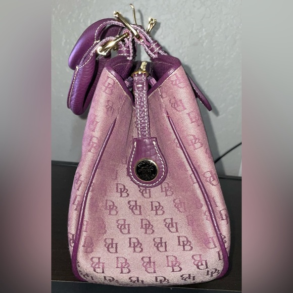DOONEY AND BOURKE SIGNATURE PURPLE HANDBAG PURSE WALLET KEYRING SET RARE HTF - Picture 8 of 16